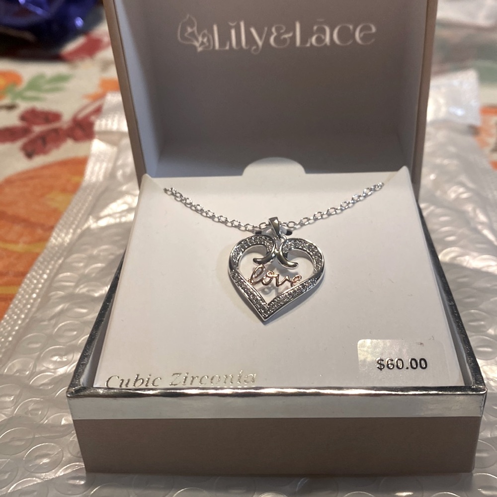 Lilly and lace love heart necklace